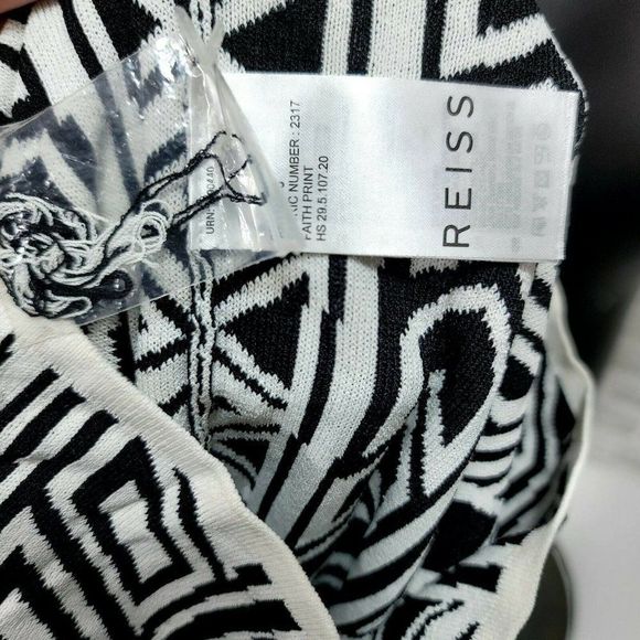 Reiss Womens 4 Faith Aztec Black White Bodycon Dress Geometric Print V Neck Mini - Picture 9 of 10